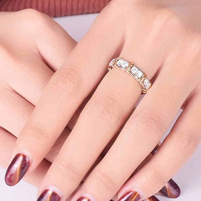 Round Cubic Zirconia Delicate Women Ring - Givemethisnow